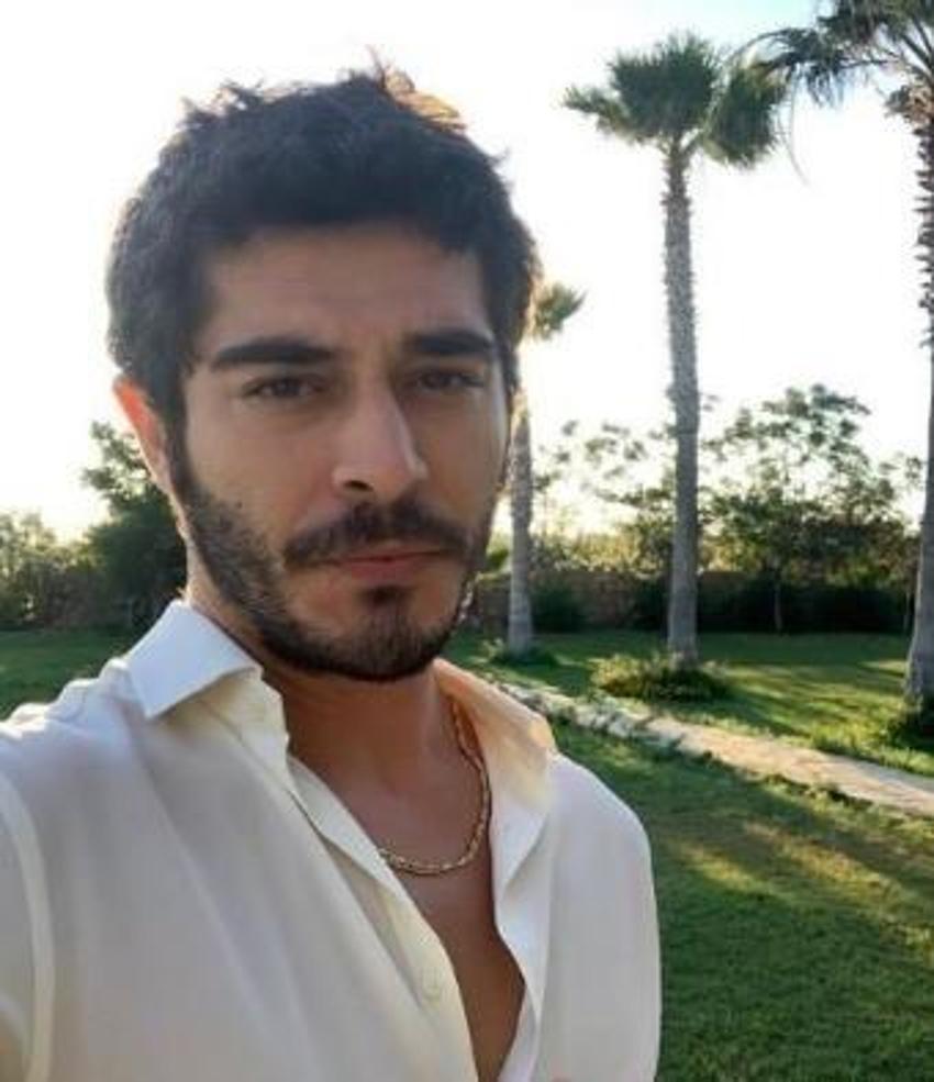 Didem Soydan ve Burak Deniz'den aşk pozu!