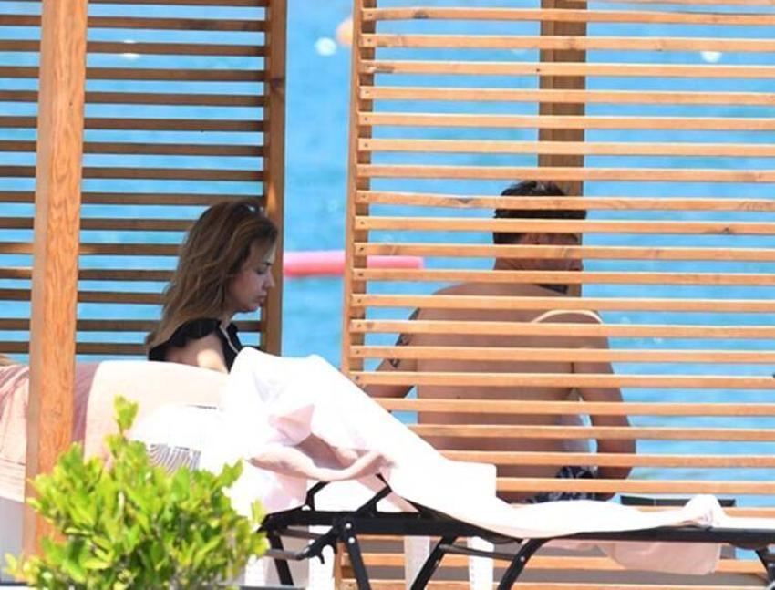 Deniz Uğur'un bikinisi dikkat çekti!