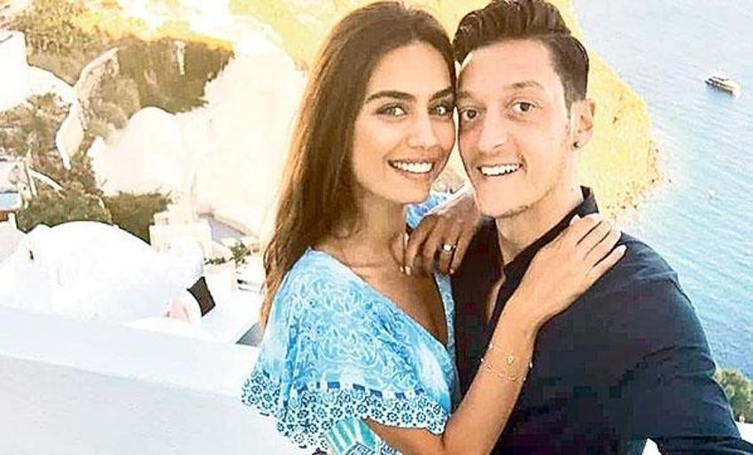 Mesut Özil'den büyük jest! Kesenin ağzını açtı, kayınvalidesine...