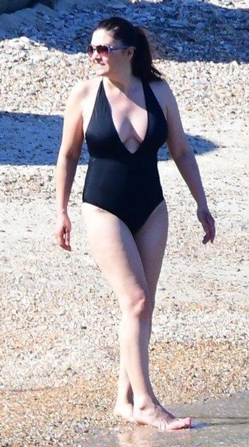 Nurgül Yeşilçay - Necati Kocabay çifti denizde aşka geldi