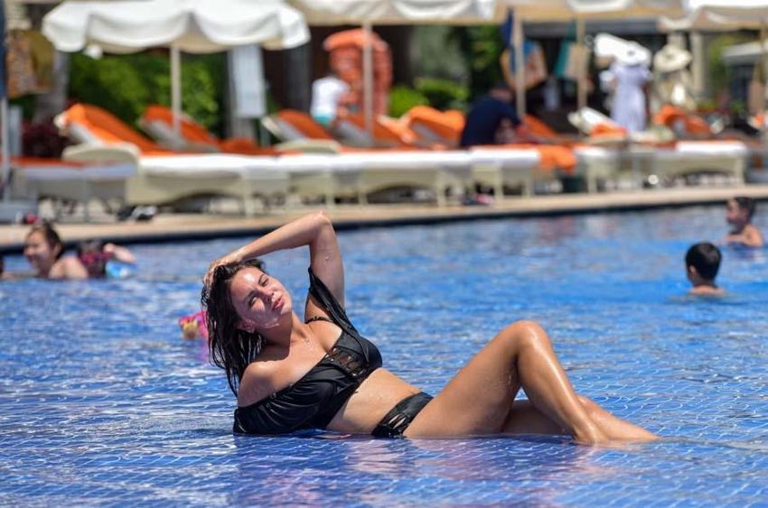 Rus turistler sahillere indi! 'Her şey çok güzel'