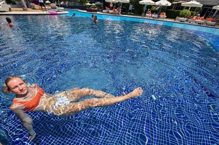 Rus turistler sahillere indi! 'Her şey çok güzel'