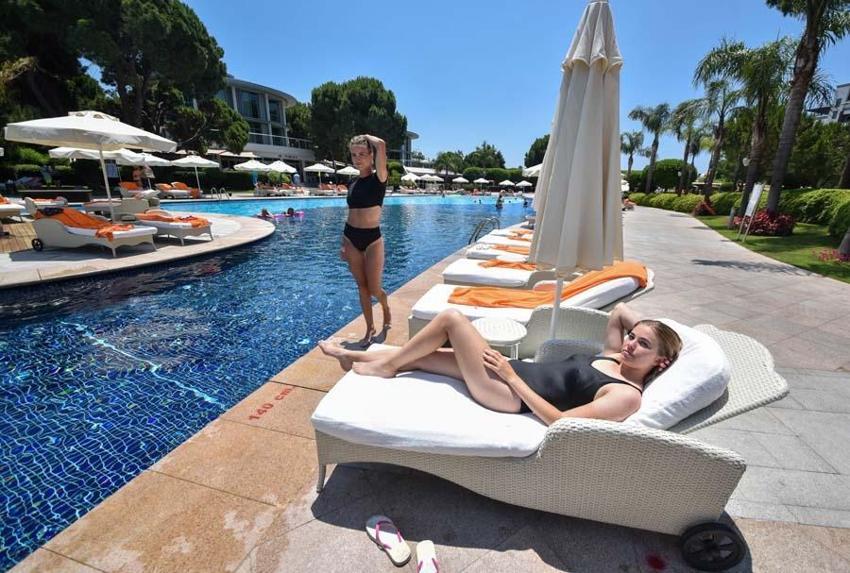 Rus turistler sahillere indi! 'Her şey çok güzel'
