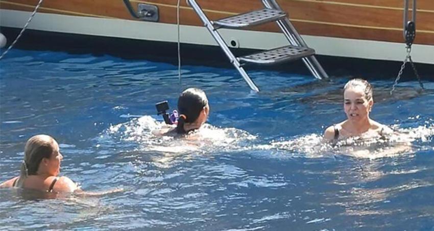 5 aylık hamile Bengü, tekne tatilinde!