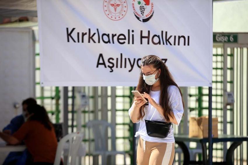 Bilim Kurulu Üyesi Tevfik Özlü bayrama kadar hedefi çizdi! Aşılama yüzde 55’i geçti ama...