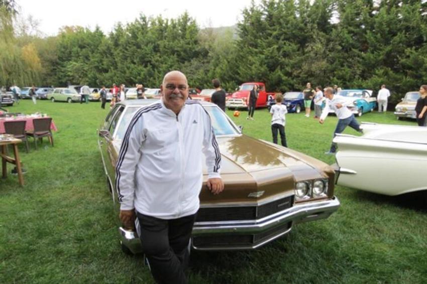 Usta oyuncu Rasim Öztekin'in binmeye doyamadığı klasik otomobili