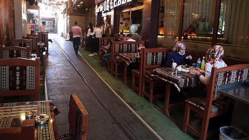 1 Temmuz'da yasaklar, kısıtlamalar kalkıyor kademeli normalleşme başlıyor: Kurban Bayramı'nda...