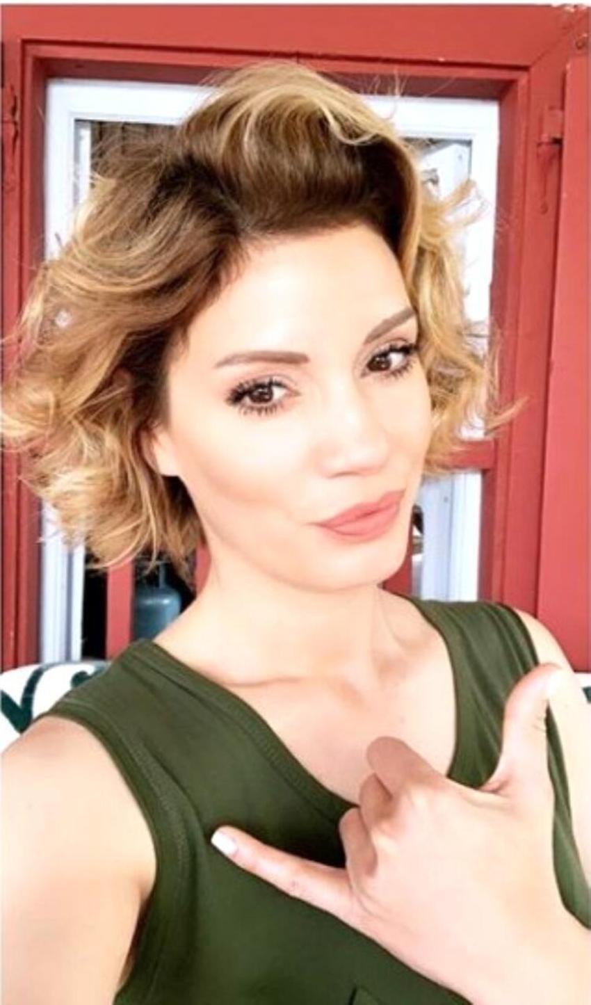Ayça Varlıer'in ilginç dansı güldürdü!