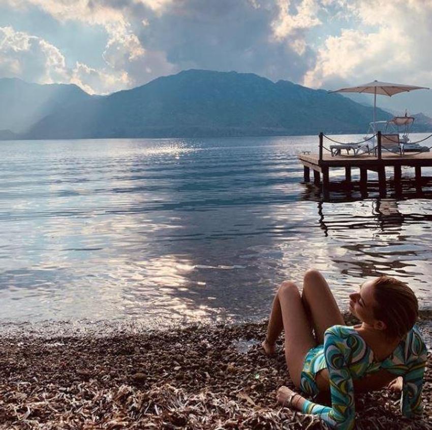 Sinem Kobal'dan tatil pozu! Beğeni yağdı