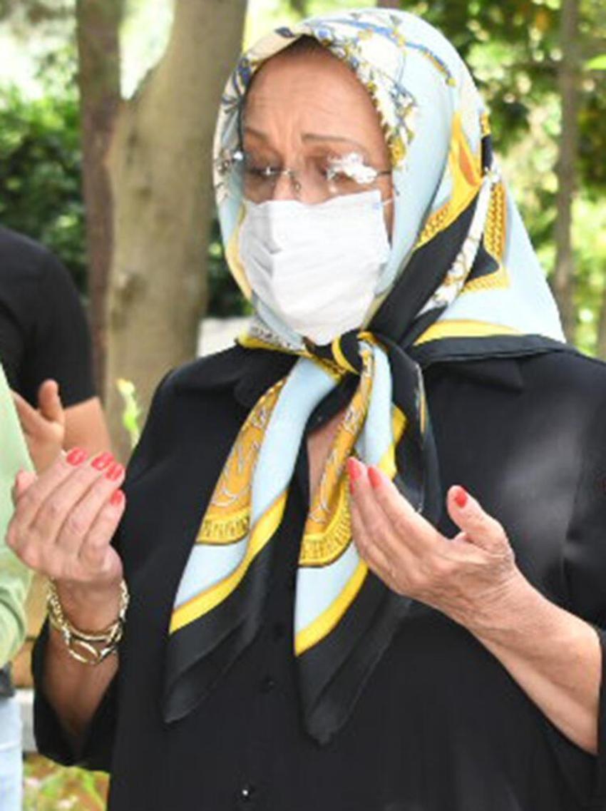 Kemal Sunal anmasında maske gerginliği!
