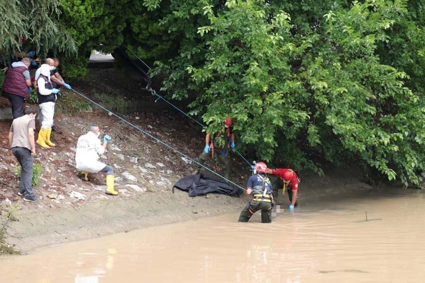 Sakarya'da dehşete düşüren cinayetler! korkunç olayı silikon çözecek...