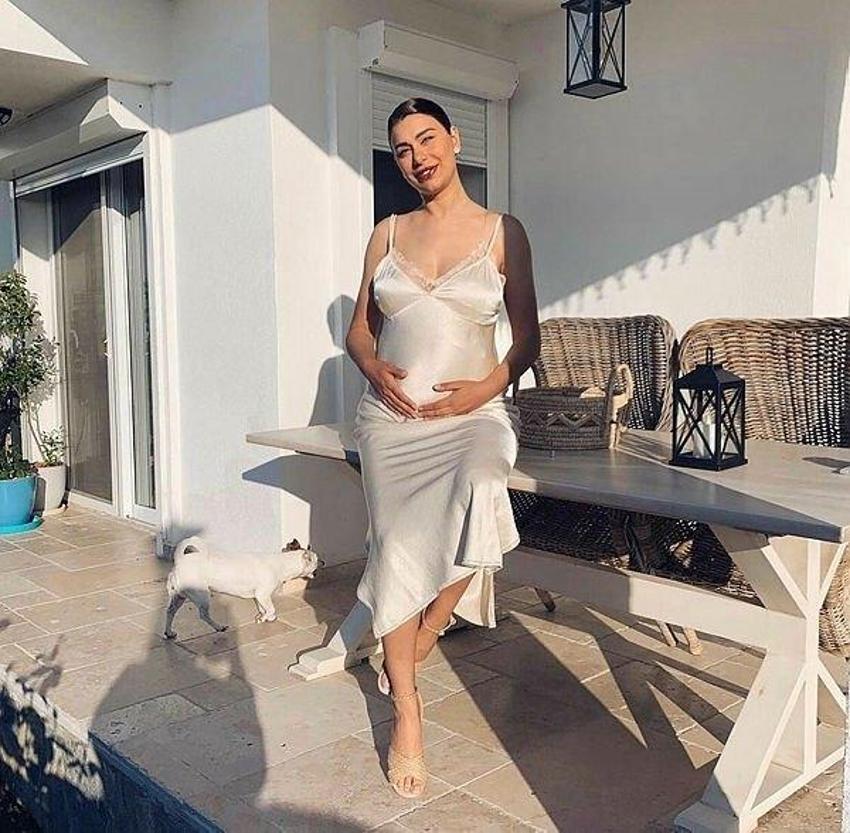Çıplak fotoğraflarının yayınlanması Ebru Şancı'yı kızdırmıştı! Kötü haber geldi...