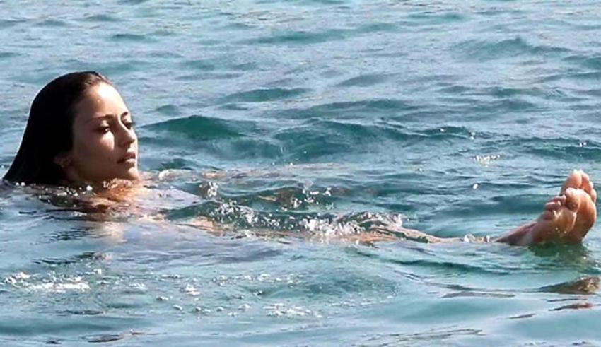 Tuğba Melis Türk Bodrum'da! Akşama kadar denize girmedi