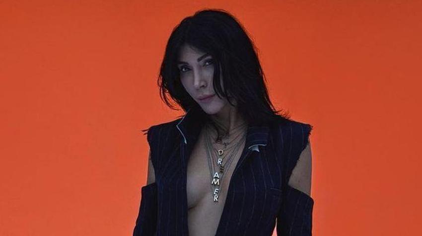 Hande Yener'den dikkat çeken transparan elbise!