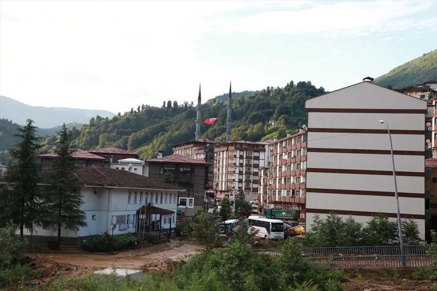 Peş peşe acı haberler geliyor! Evleri yıkıp geçti, felaket...