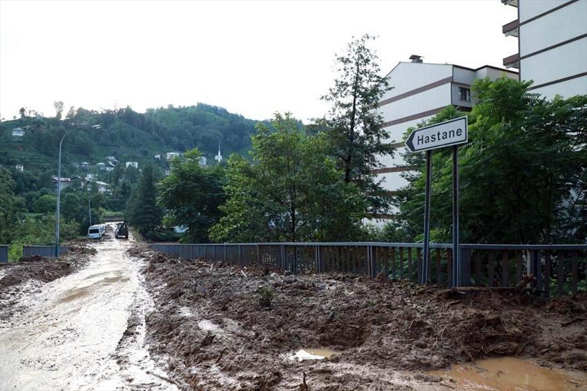 Peş peşe acı haberler geliyor! Evleri yıkıp geçti, felaket...