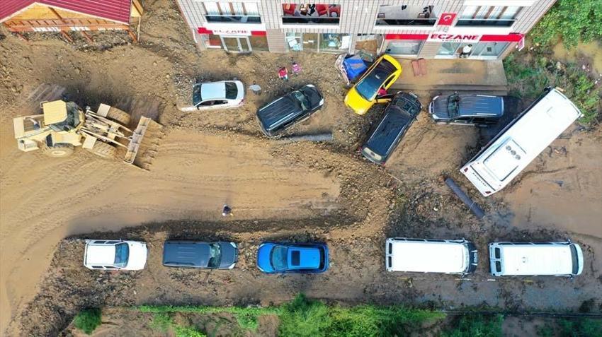 Peş peşe acı haberler geliyor! Evleri yıkıp geçti, felaket...
