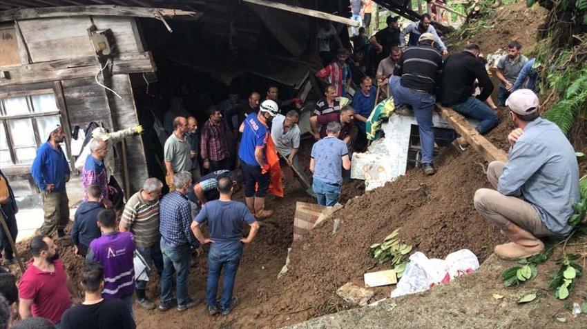 Peş peşe acı haberler geliyor! Evleri yıkıp geçti, felaket...