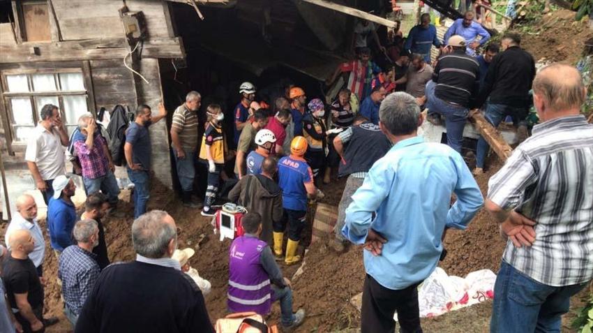 Peş peşe acı haberler geliyor! Evleri yıkıp geçti, felaket...