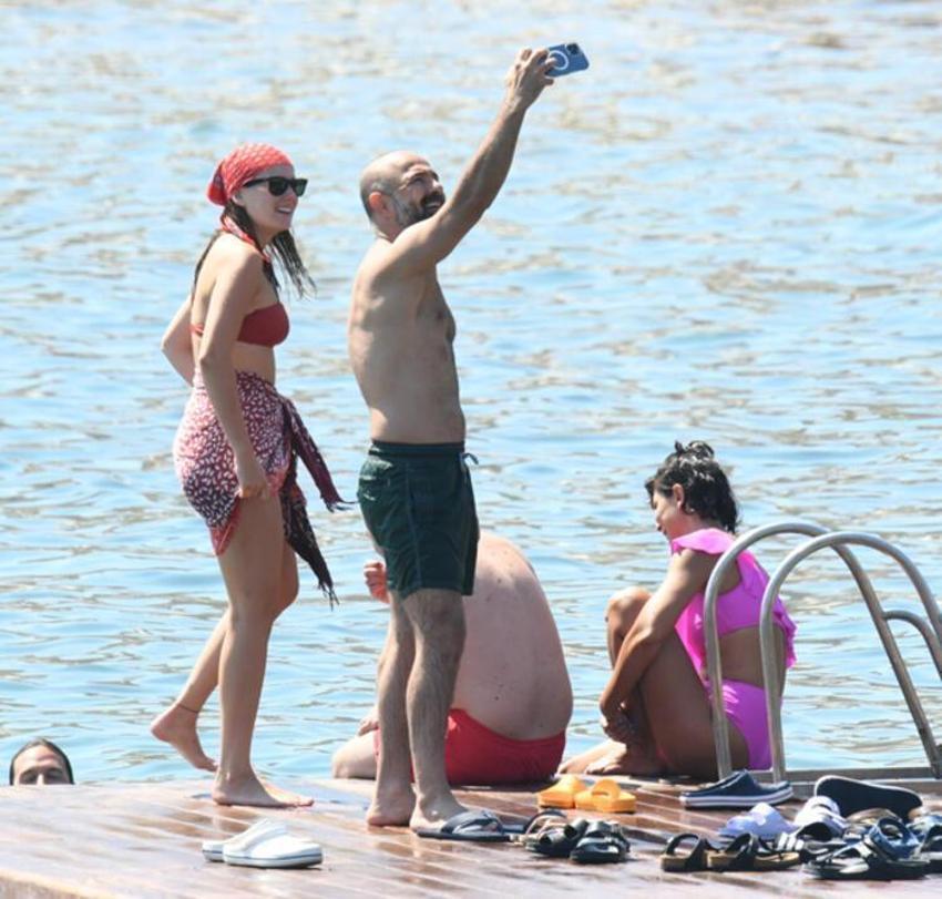 Alina Boz ve sevgilisi Mithat Can Özer tatilde! İskelede...