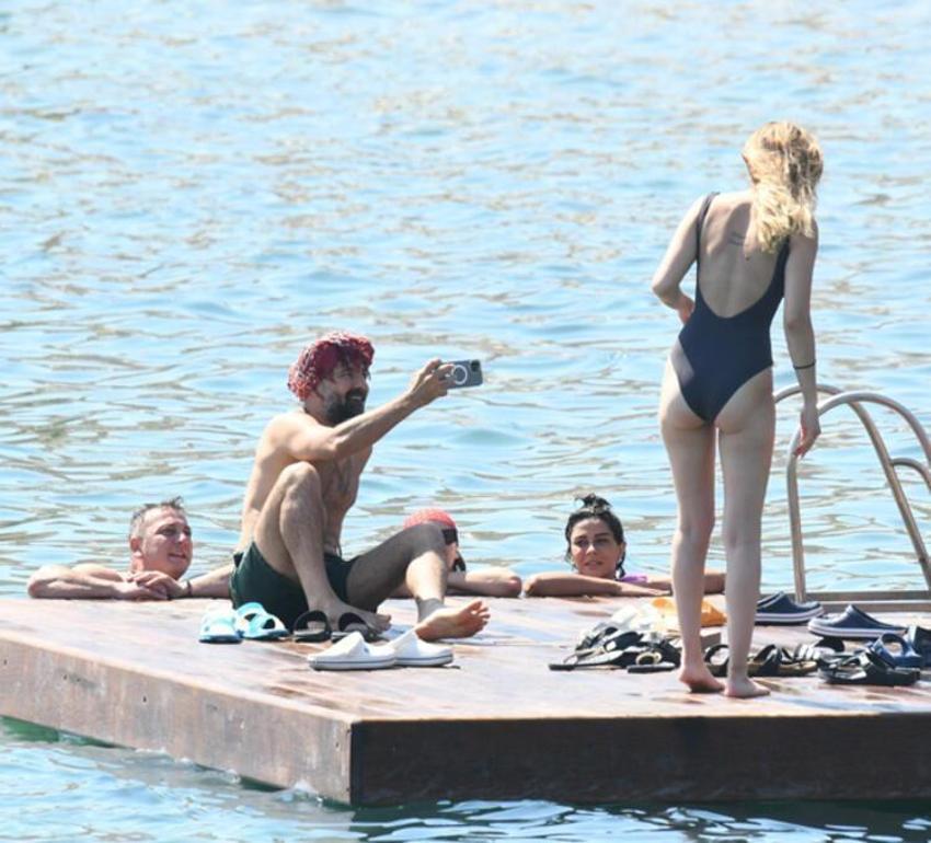 Alina Boz ve sevgilisi Mithat Can Özer tatilde! İskelede...