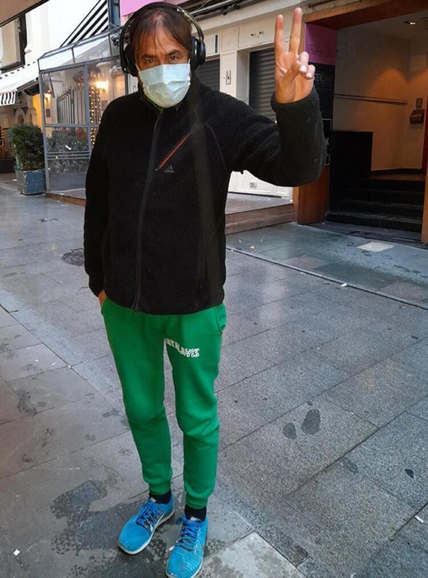 Hakan Meriçliler'in arabası yolda kaldı! Gün boyu çekici bekledi