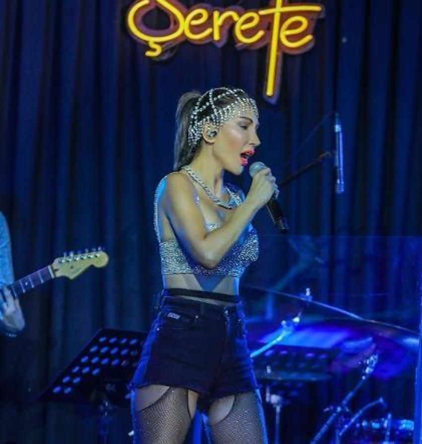 Hande Yener bu kez daha cesurunu giydi! Olay oldu