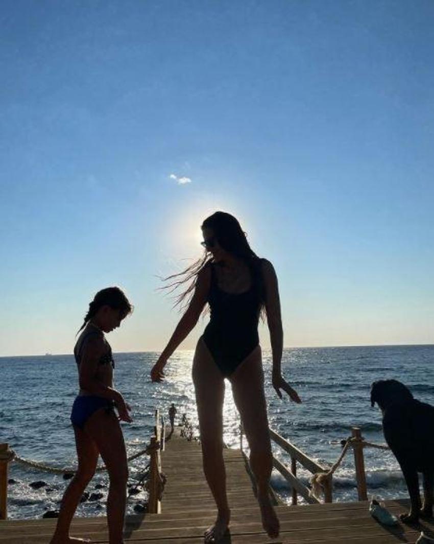 Serenay Sarıkaya paylaştı! İskele pozu olay oldu