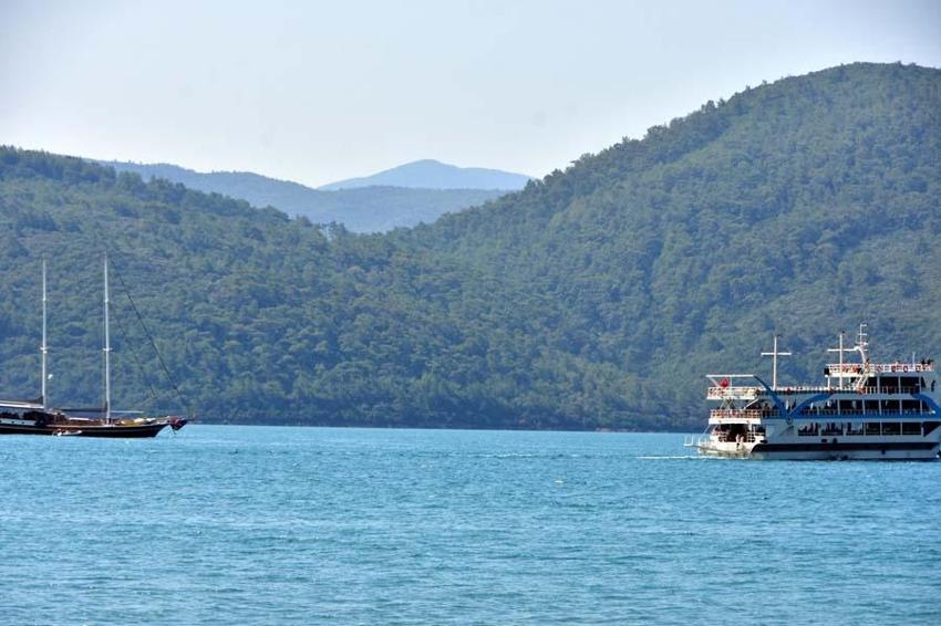 Nüfusu 20 kat arttı, trafik felç! Herkes oraya akın etti
