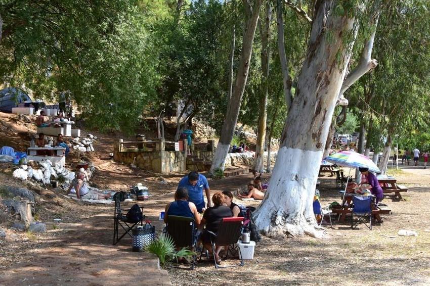Nüfusu 20 kat arttı, trafik felç! Herkes oraya akın etti