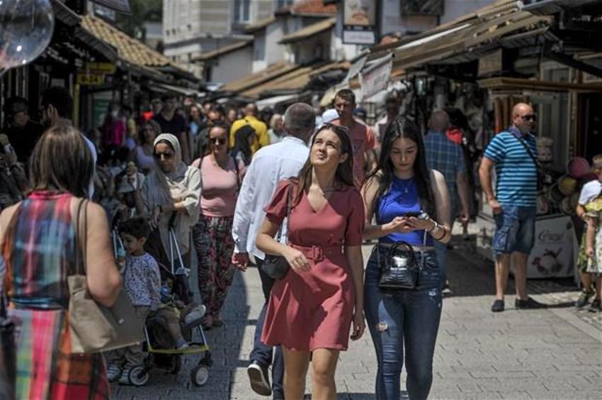 Hafta sonu hafta içi sokağa çıkma yasaklarıyla ilgili son dakika gelişmesi! Vakalar patladı, ve geliyor, peş peşe yasak kararları...