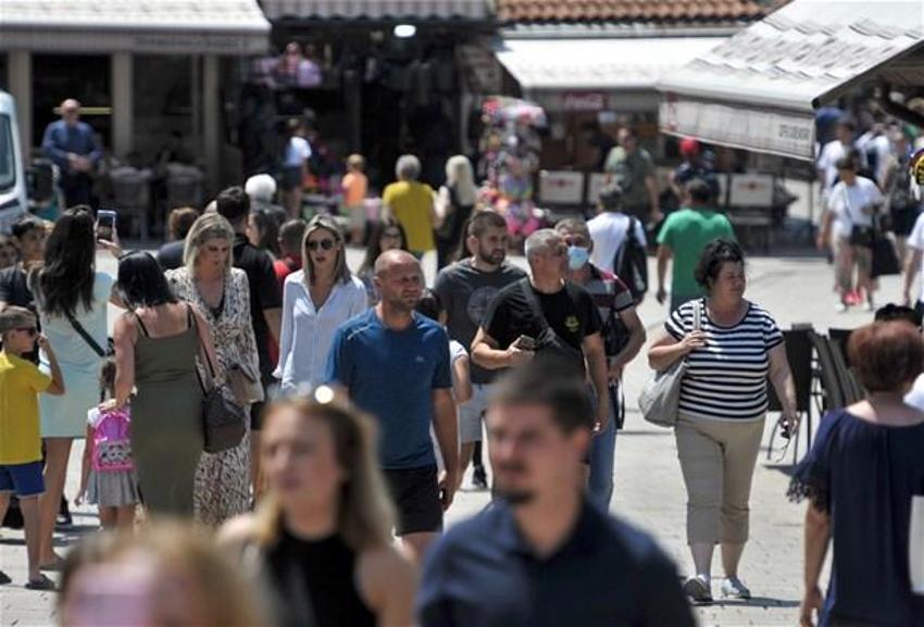 Hafta sonu hafta içi sokağa çıkma yasaklarıyla ilgili son dakika gelişmesi! Vakalar patladı, ve geliyor, peş peşe yasak kararları...