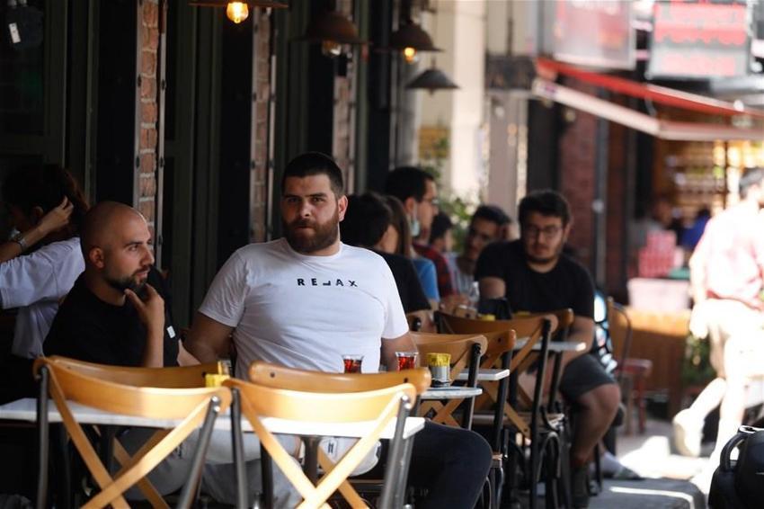 Yasaklar geliyor... Restoran, lokanta, kafe, bar, gece kulübü, kıraathane, spor salonu, sinema, tiyatro... Hepsini kapsıyor... 1 Eylül'den itibaren...