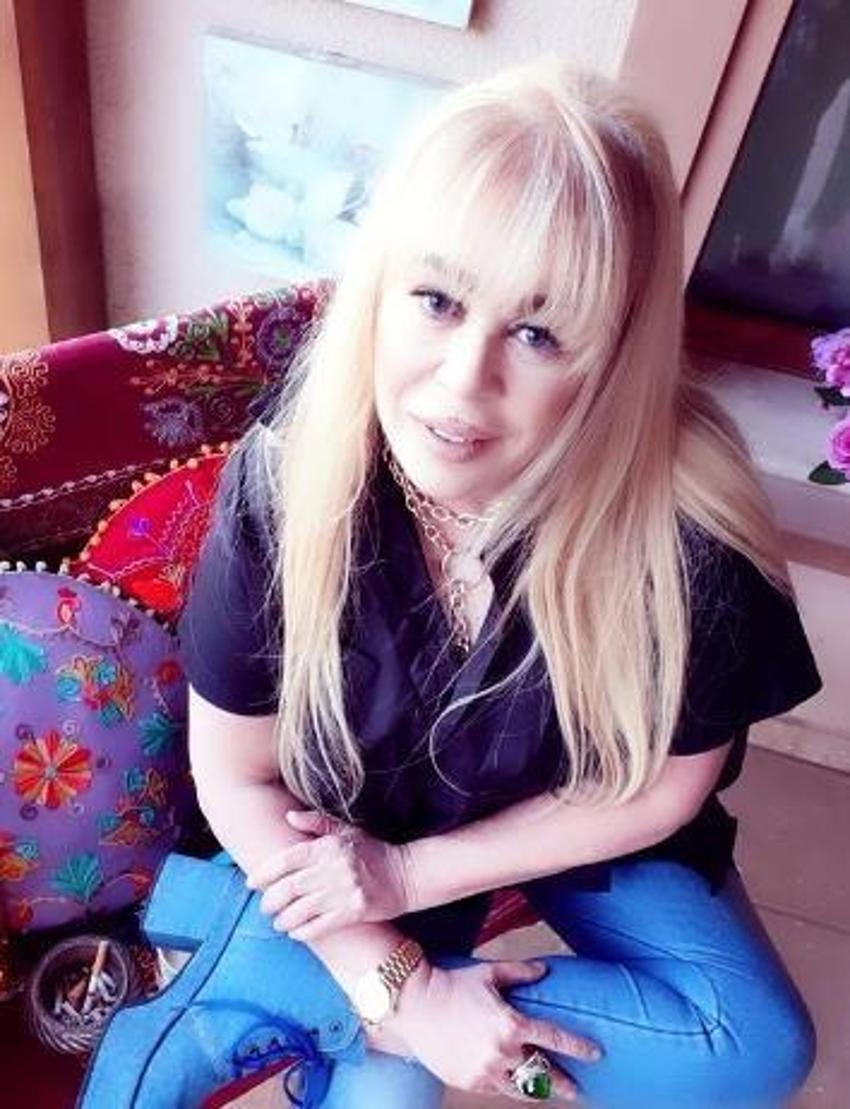 Zerrin Özer o sözleriyle tepki çekti! 'Sadece ironiydi'