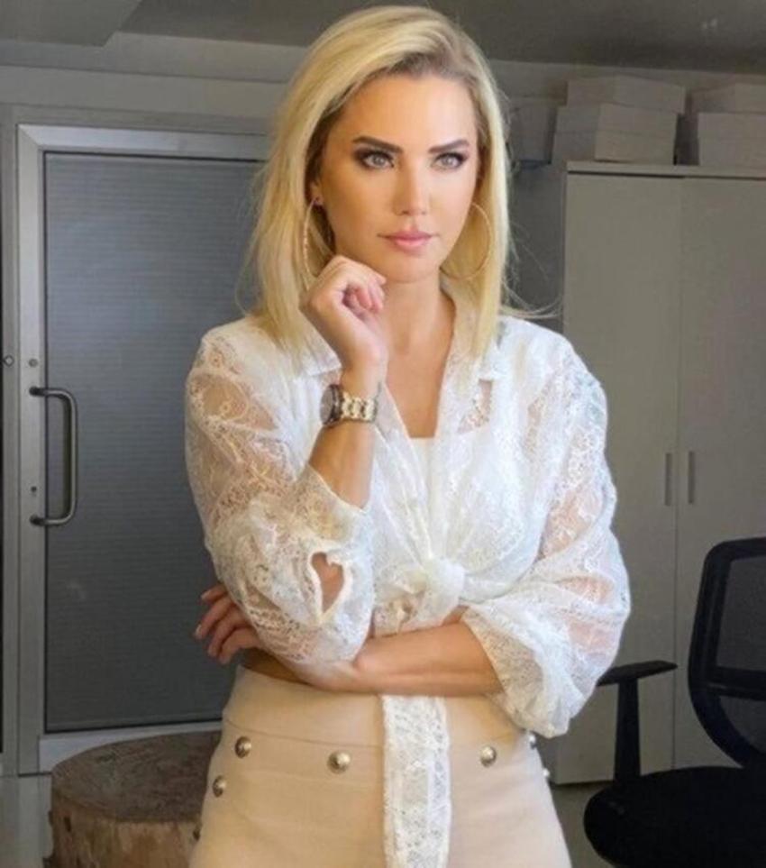 Ece Erken : Sırtımda bardak kırdılar