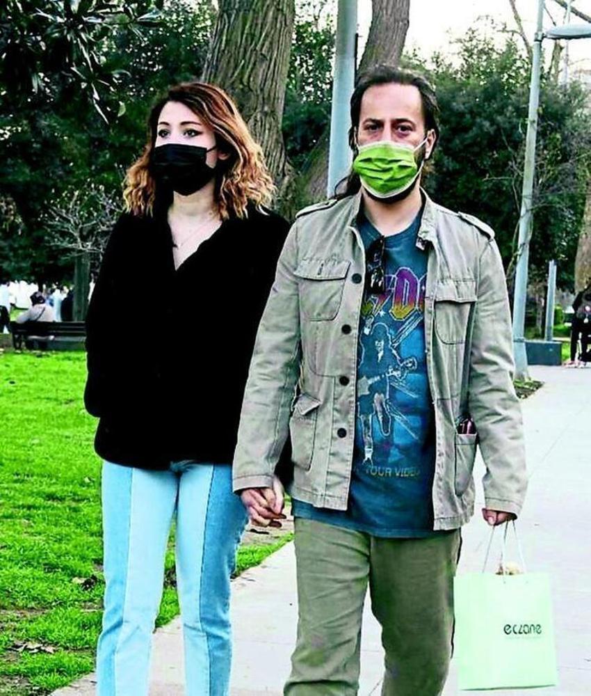Kaan Taşaner 17 yaş küçük sevgilisi Seray Dura ile tatilde!