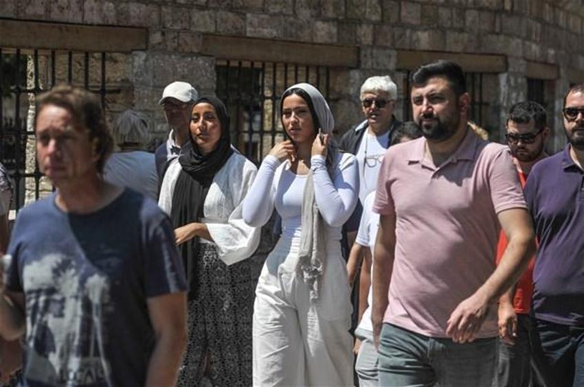 Hafta sonu hafta içi sokağa çıkma yasaklarıyla ilgili son dakika gelişmesi! Ve geri geldi, flaş yasak kararı, Cuma gününden itibaren...
