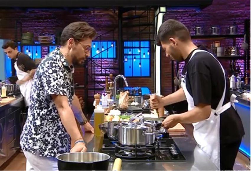 MasterChef'te şefler deliye döndü! 'Sen ye, ben de yiyeceğim!'