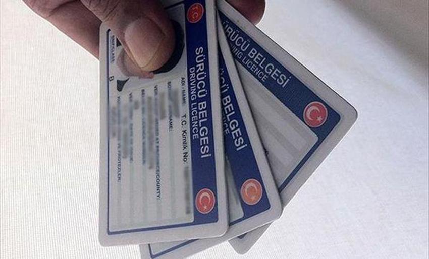 Ehliyet ve kimlikte yeni dönem! 270 lira, son tarih...