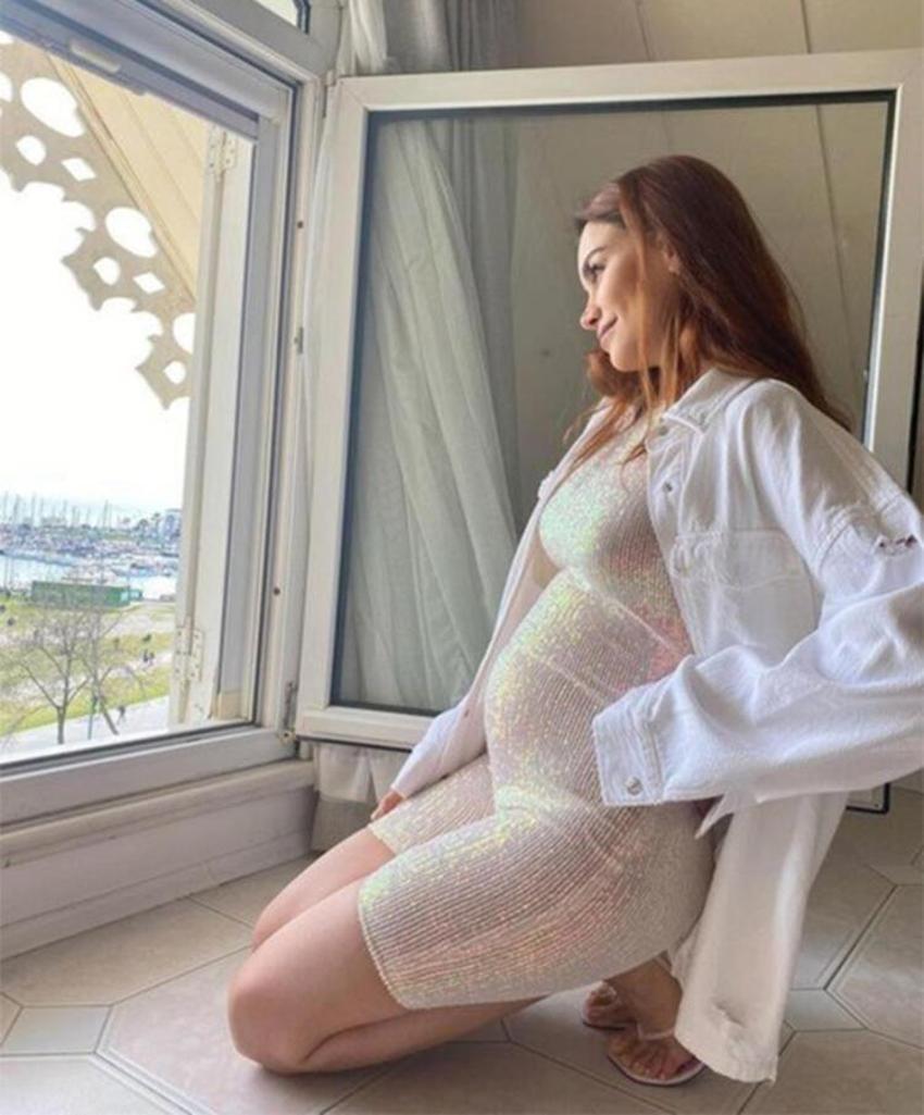Şilan Makal bebeğinin cinsiyetini açıkladı! Sürpriz...