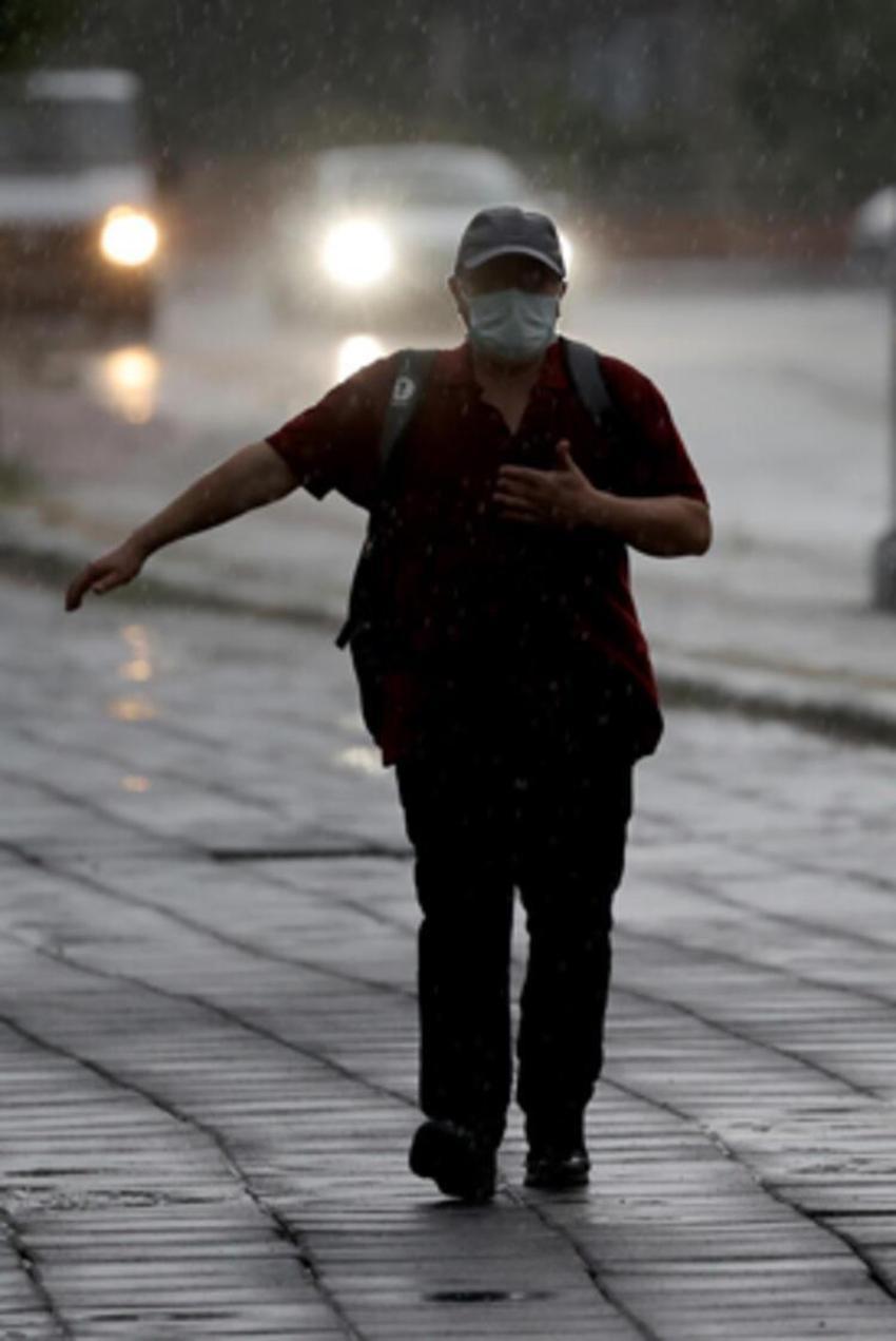 Meteoroloji son dakika olarak duyurdu! Alarm verildi, kuvvetli geliyor, saatler...