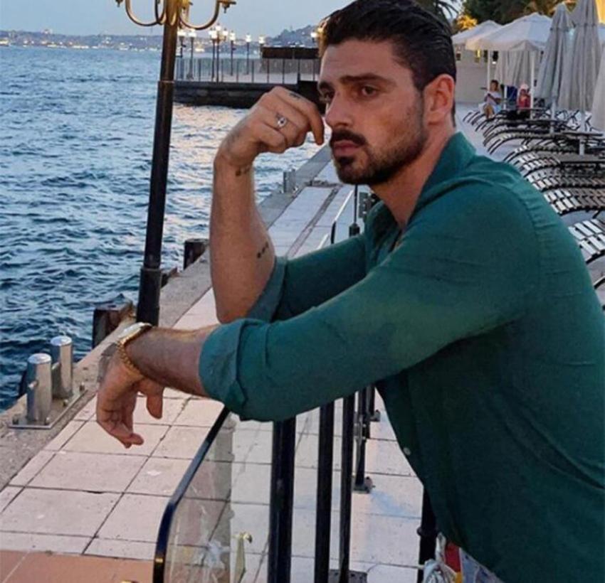 Michele Morrone lüks teknede görüntülendi! Ne yapsa kaçamadı...