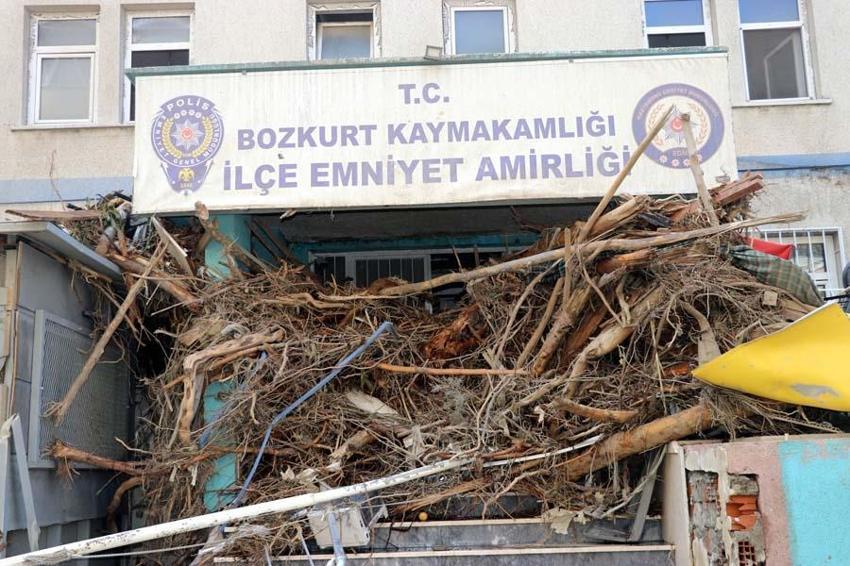 Mucize kurtuluş! Selin vurduğu Kastamonu'nun Bozkurt ilçesinde son dakika gelişmesi