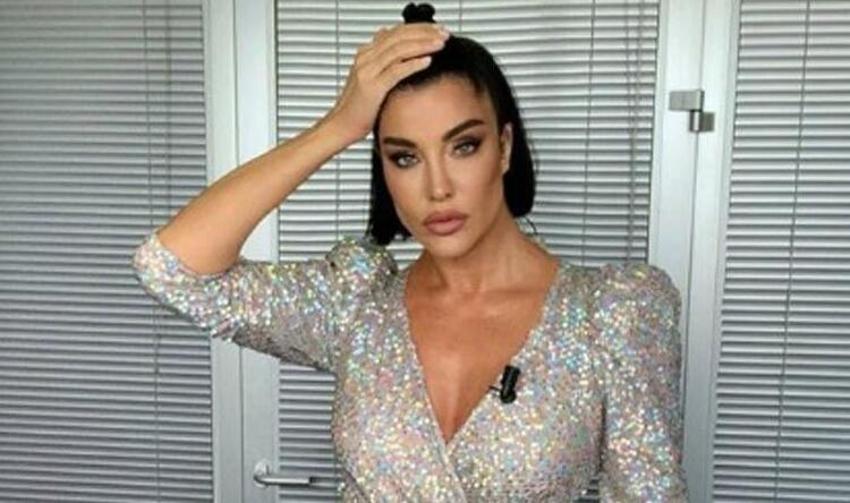 Alişan sahneye çıktı! Eleştiri yağdı, Deniz Akkaya'dan tepki gecikmedi