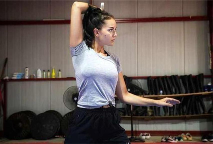Fahriye Evcen ekranlara dönüyor! Eğitime başladı...