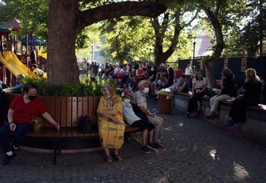 Hafta sonu hafta içi yasaklarıyla ilgili flaş gelişme! Gözler orada, yeni kararı duyurdu! Resmen başlıyor...