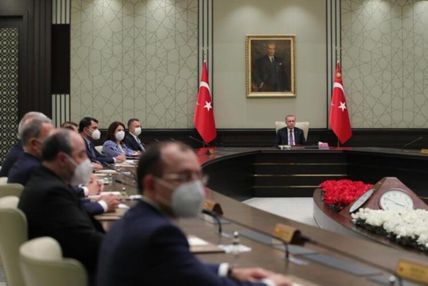 Yeni yasaklar, yüz yüze eğitim... Kritik gün saat 13.30'da başlıyor