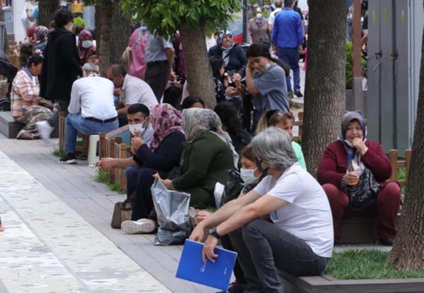Yeni yasaklar, yüz yüze eğitim... Kritik gün saat 13.30'da başlıyor