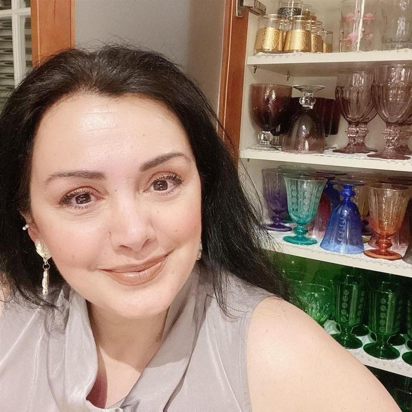 Esra Ceyhan'ın şaşırtan hali! Yıllar onu çok değiştirmiş!