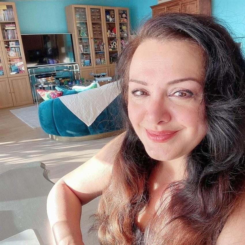 Esra Ceyhan'ın şaşırtan hali! Yıllar onu çok değiştirmiş!